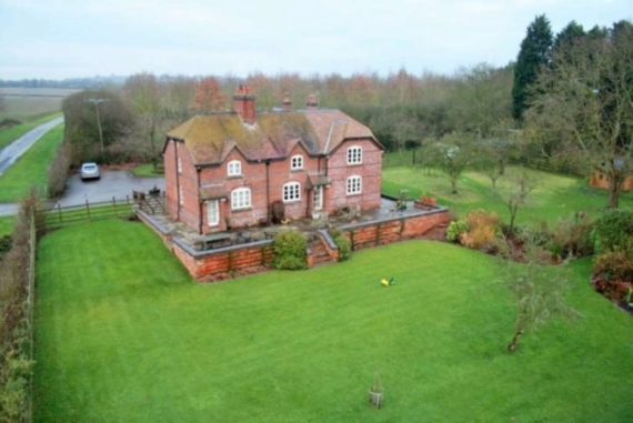 5 Bedroom Detached